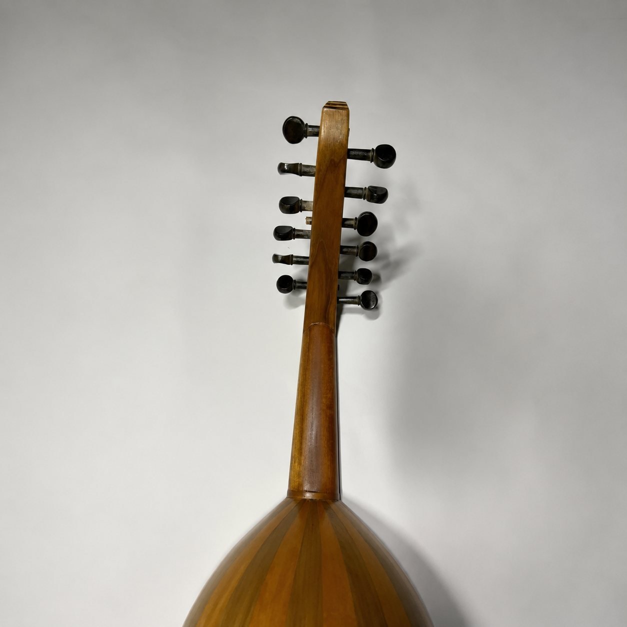 Pegbox back view of Ahmad Naji El Masri Oud