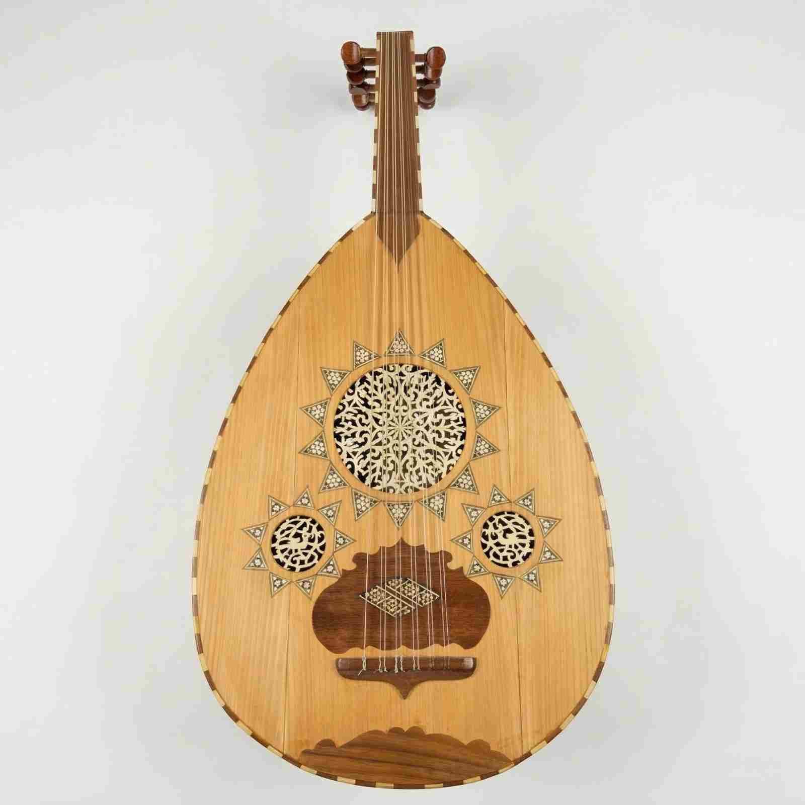 Front view of Habib Abyad 1996 Oud
