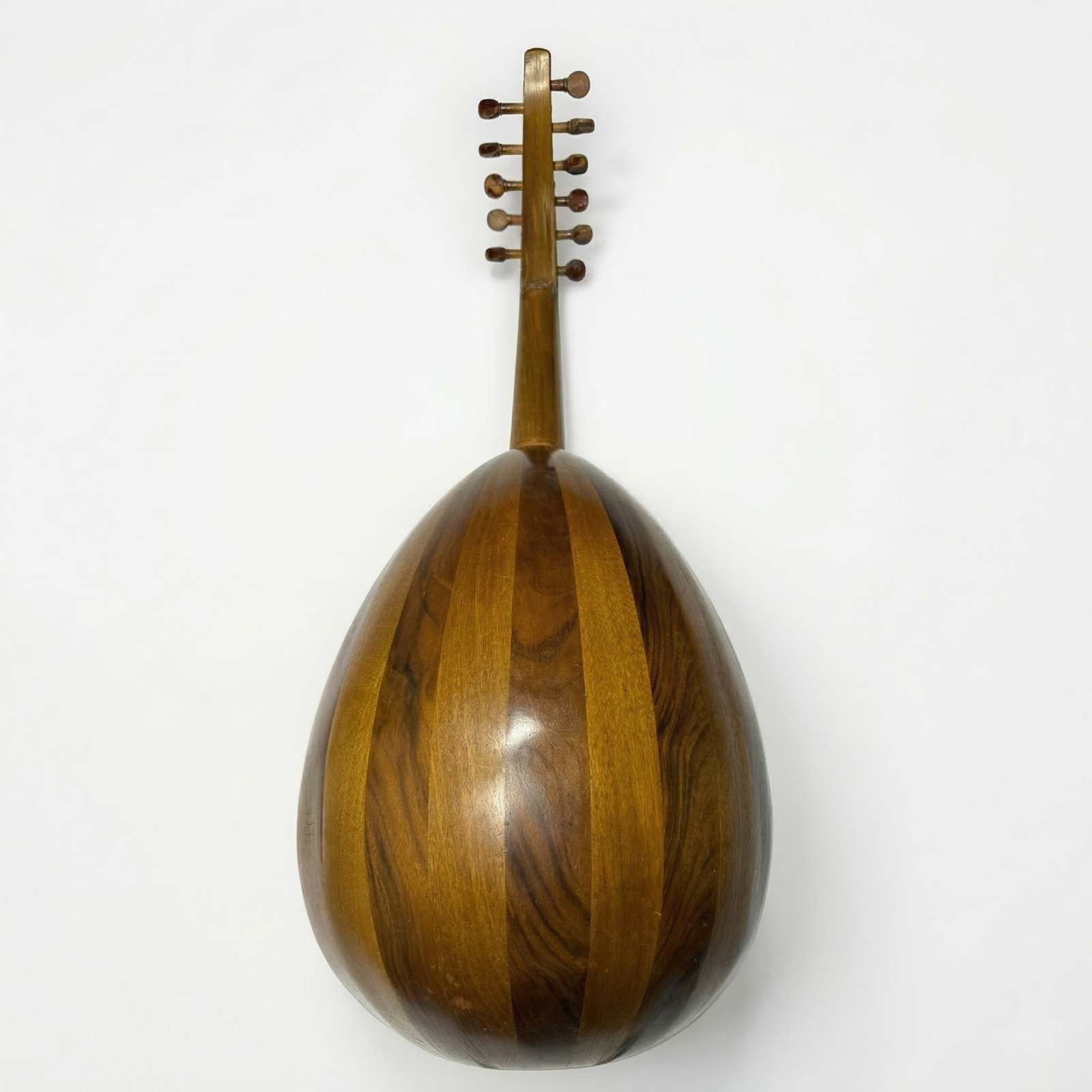 Back view of Jamil Yorgaki Antoun 1940 Oud