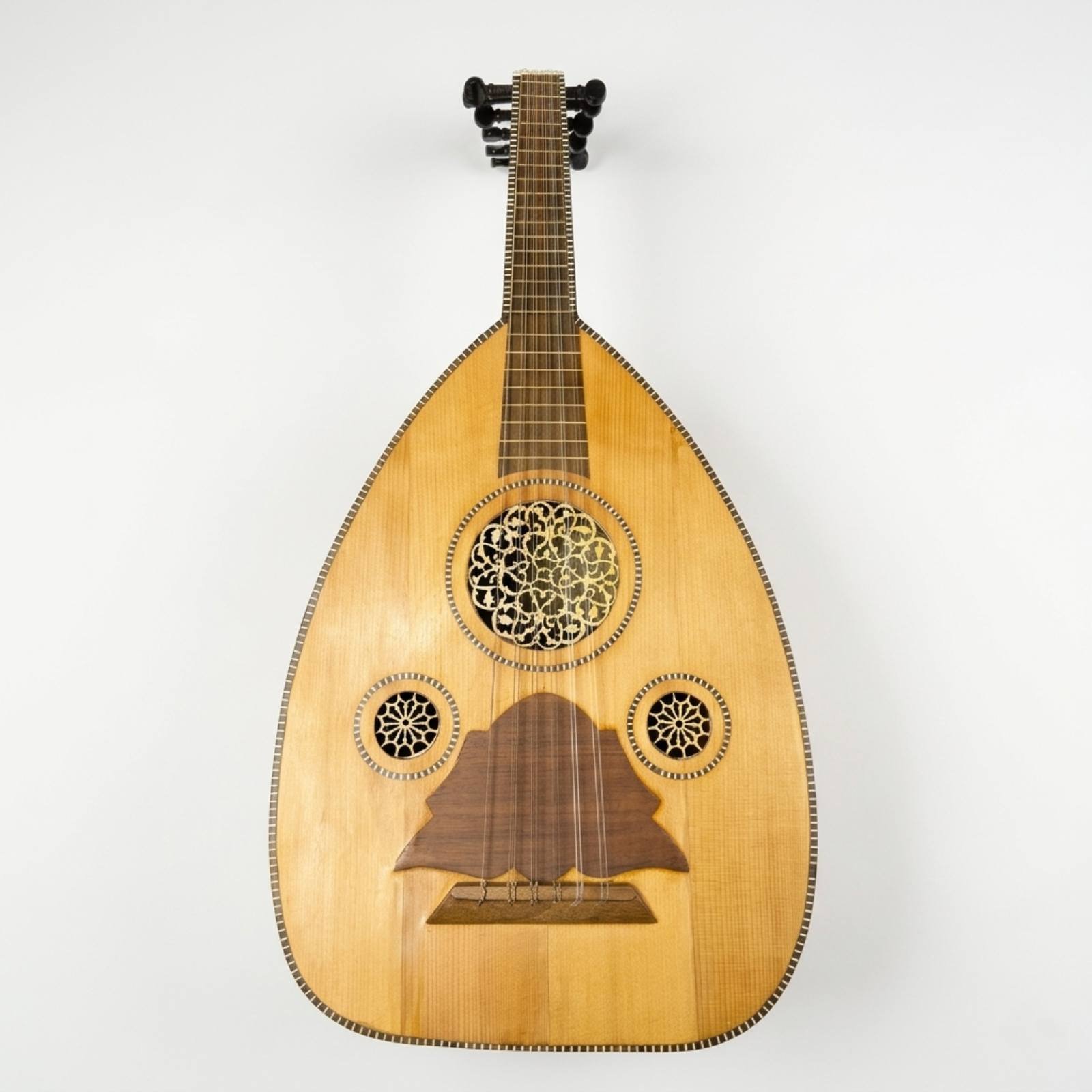 Front view of Mahmoud Haddad 1990 Oud