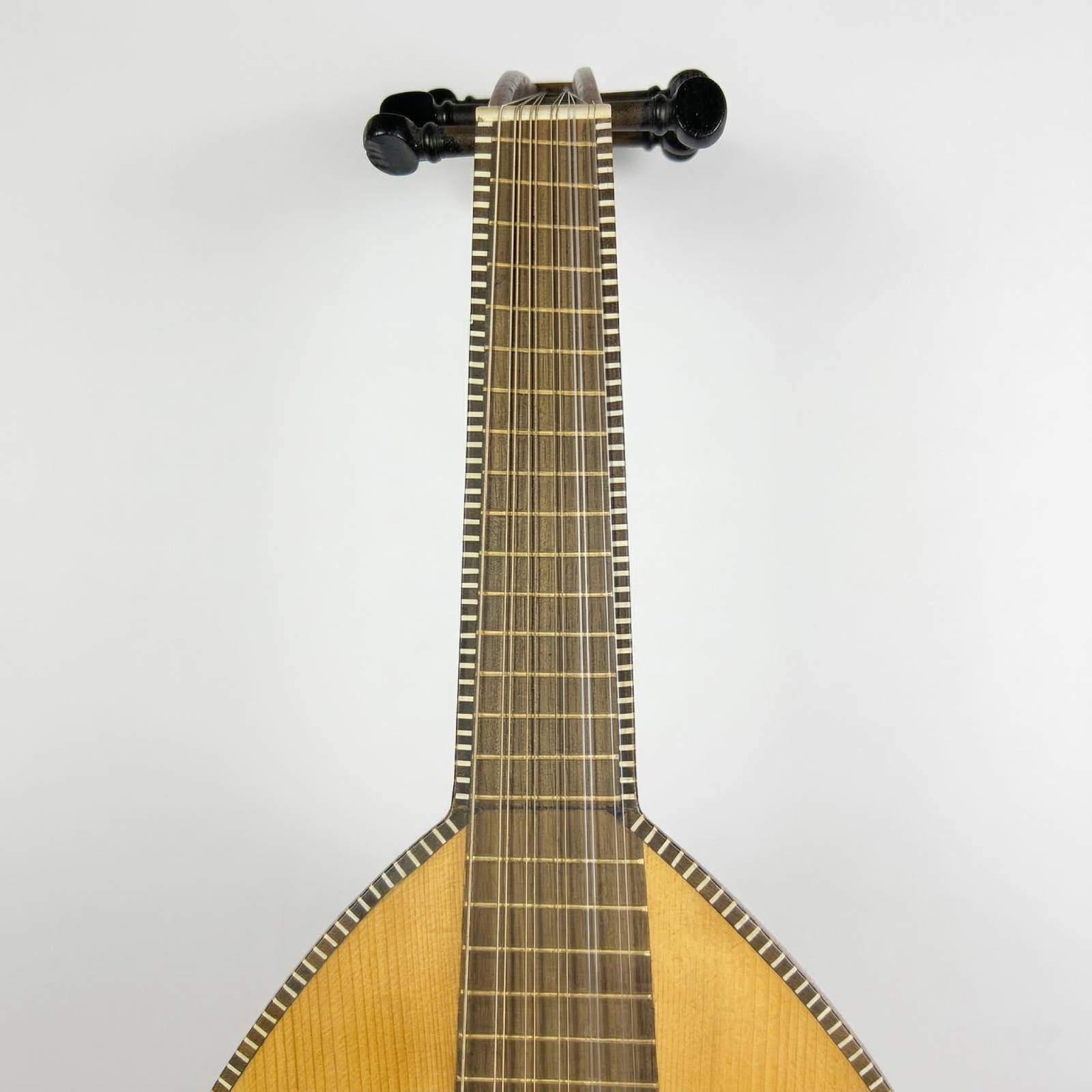Neck view of Mahmoud Haddad 1990 Oud