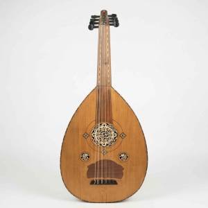 Front view of Mahmoud Safi 1968 Oud