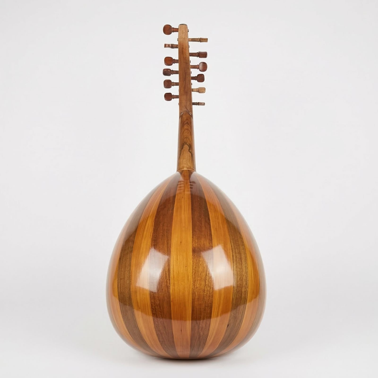 Back view of Sempat Der Bedrossian 1948 Oud
