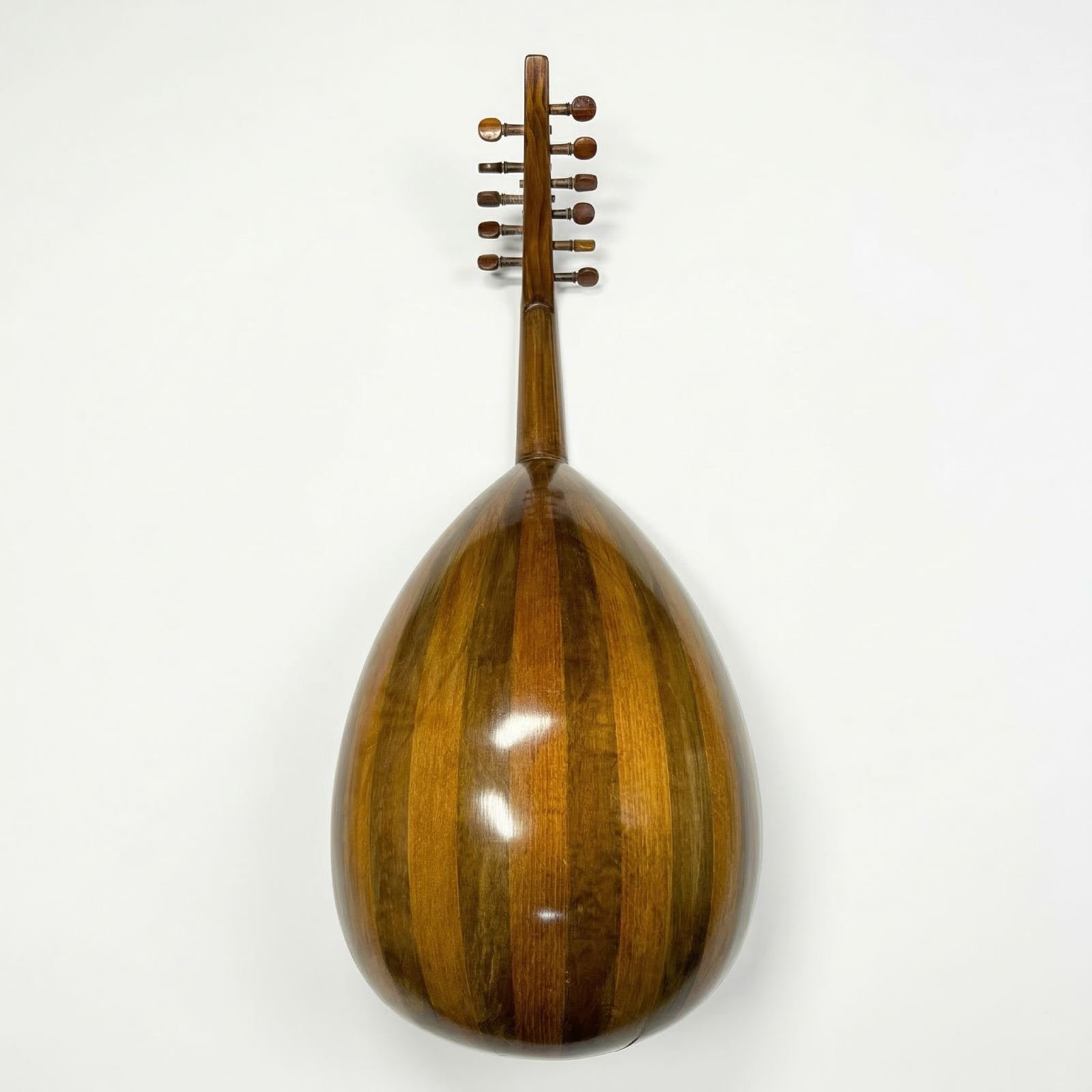 Back view of Sempat Der Bedrossian Oud