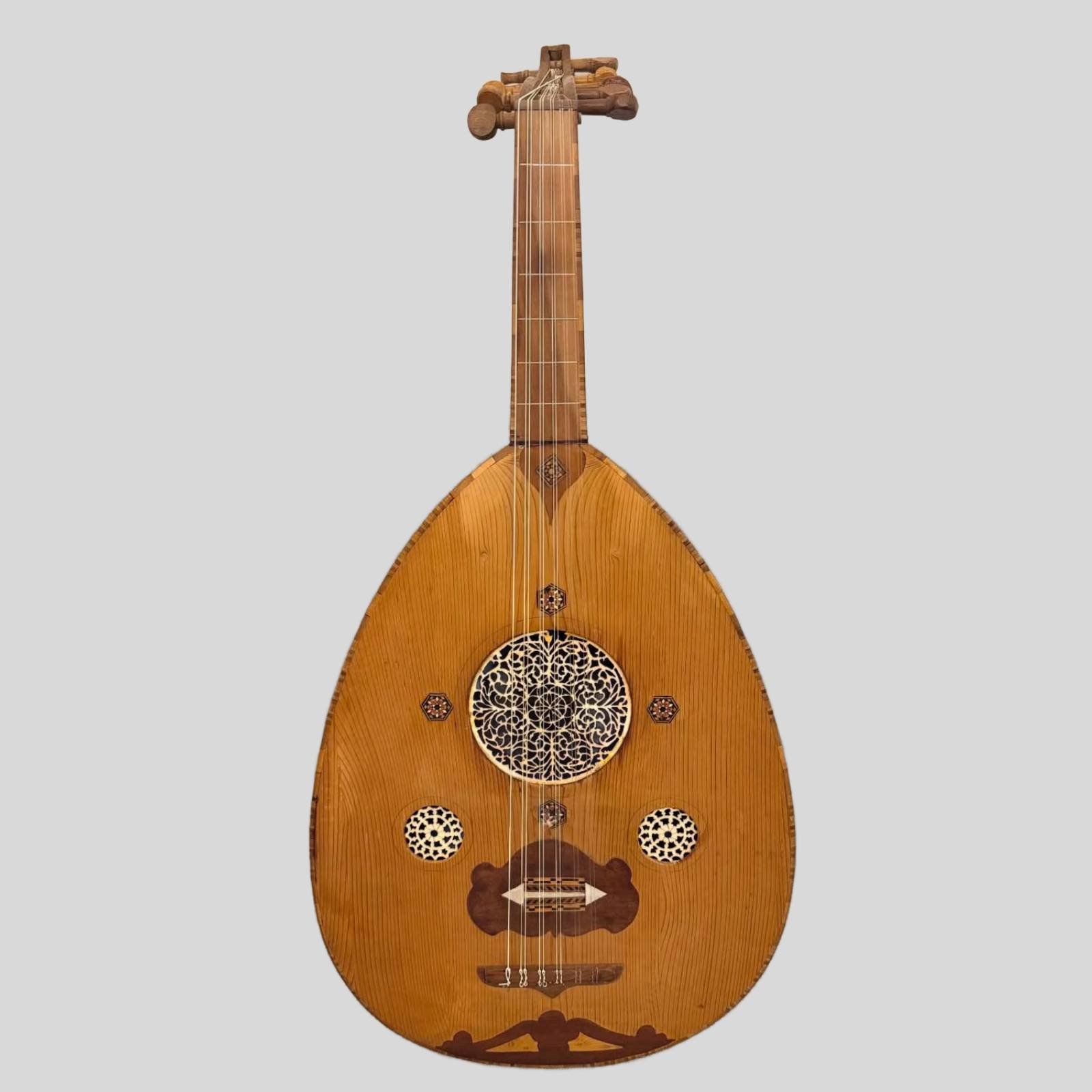 Front view of 1972 Antoun Abras Oud