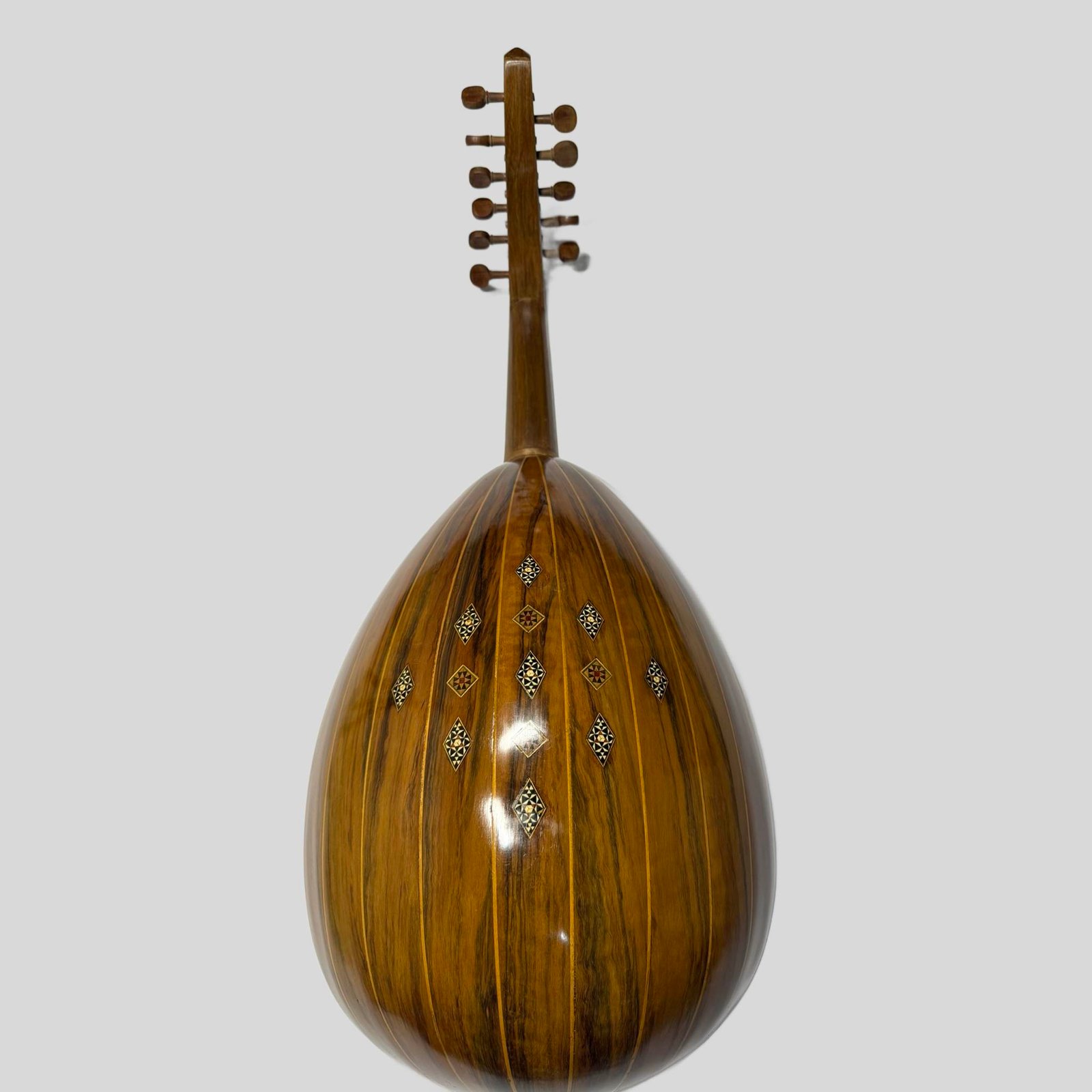 Back view of Habib Abyad 1989 Oud
