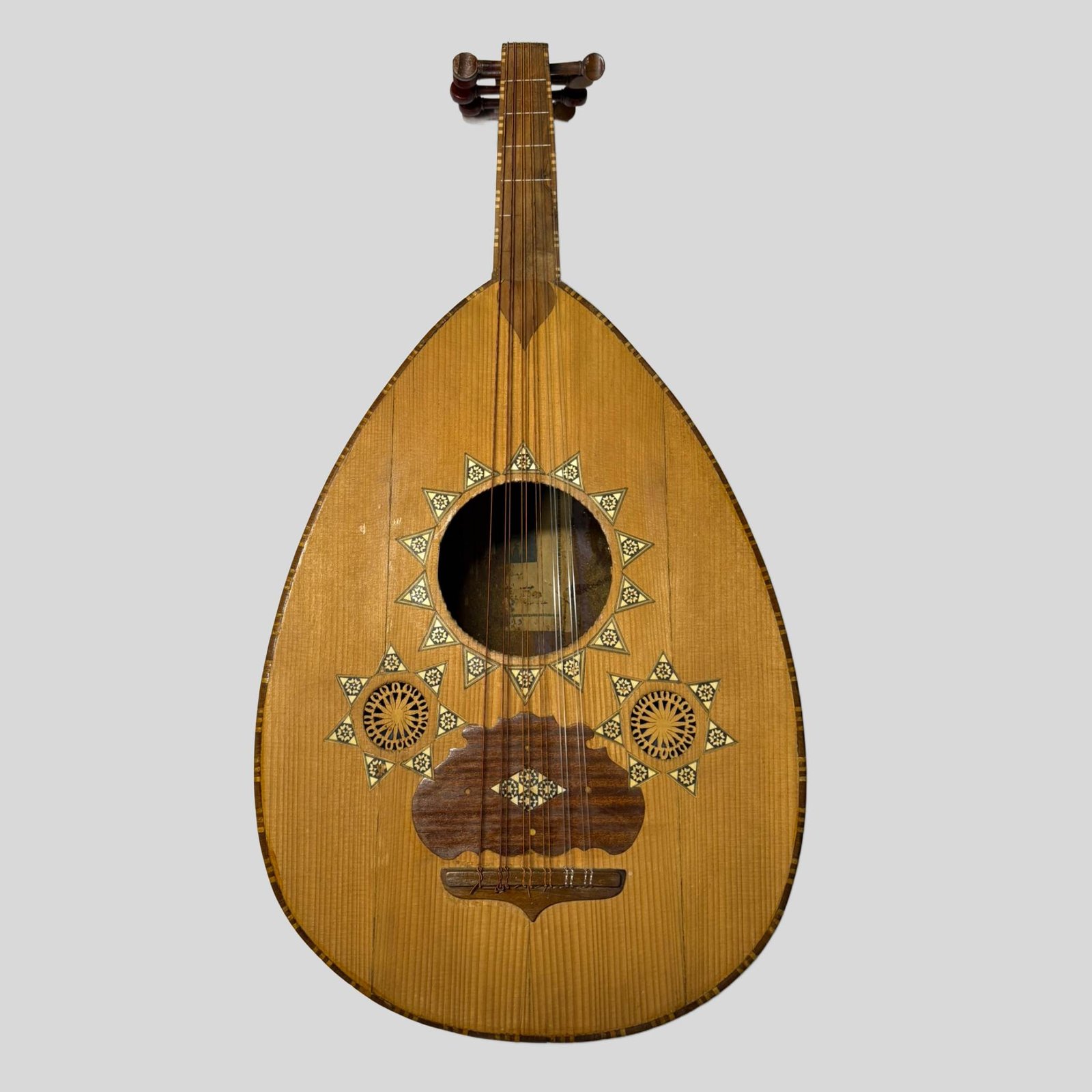 Front view of Habib Abyad 1993 Oud